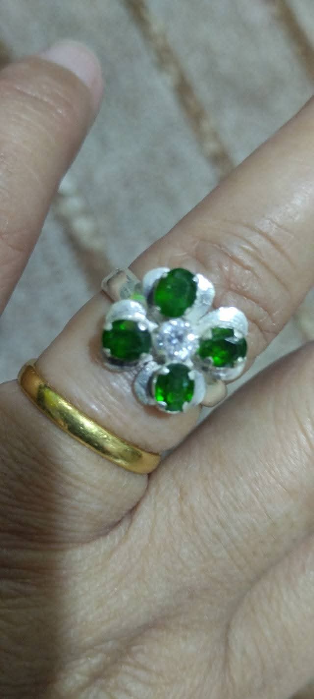 Chrome Diopside Blossom Ring